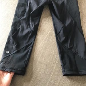 DO NOT BUY. RESERVED Lululemon leggings